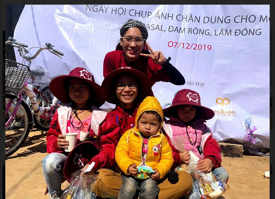 Với mỗi bạn trẻ tham gia chương trình Nối vòng tay lớn, điều hạnh phúc nhất là được thấy niềm vui, hạnh phúc gieo mầm, nở hoa trên mảnh đất nơi mình đặt chân tới Với mỗi bạn trẻ tham gia chương trình Nối vòng tay lớn, điều hạnh phúc nhất là được thấy niềm vui, hạnh phúc gieo mầm, nở hoa trên mảnh đất nơi mình đặt chân tới