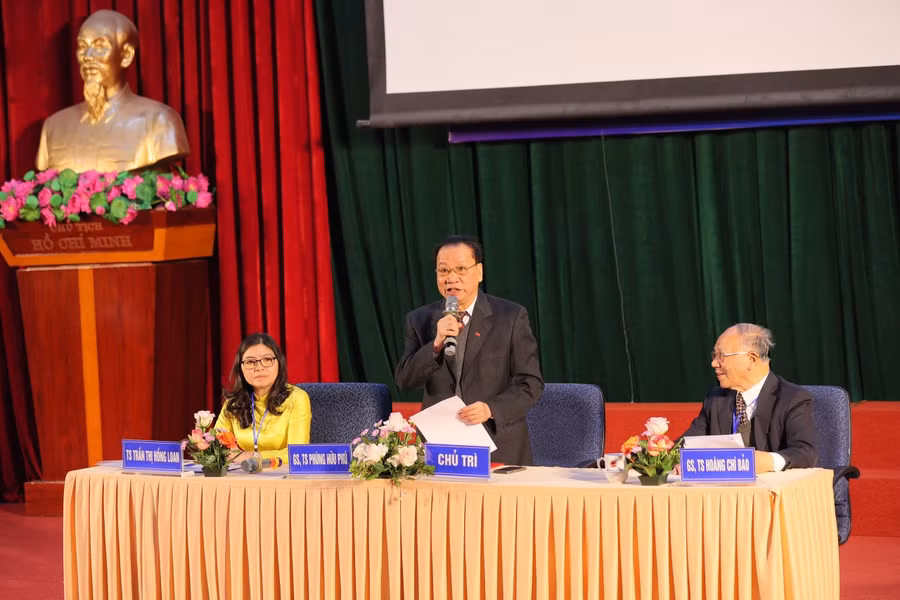 GS.TS Phùng Hữu Phú – Nguyên Phó Chủ tịch Thường trực Hội đồng Lý luận Trung ương Đảng