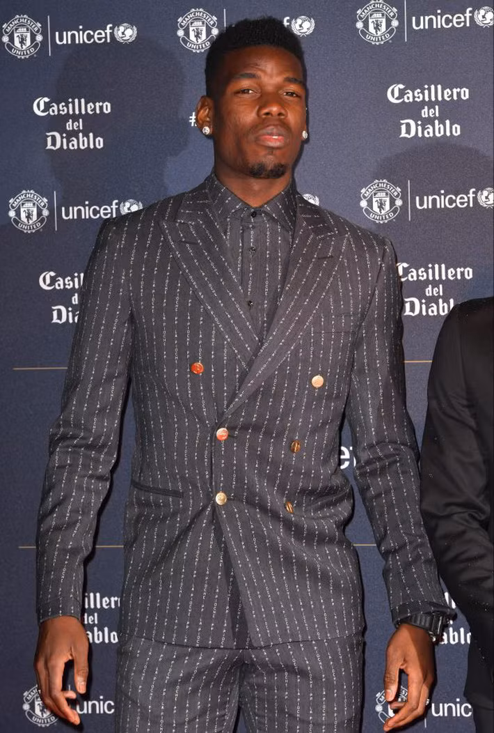 Lĩnh gần 300.000 bảng/tuần ở Man United, Pogba sống “sang chảnh” cỡ nào? ảnh 14