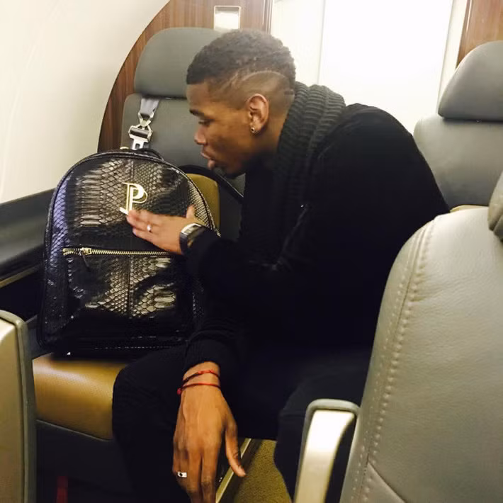 Lĩnh gần 300.000 bảng/tuần ở Man United, Pogba sống “sang chảnh” cỡ nào? ảnh 15