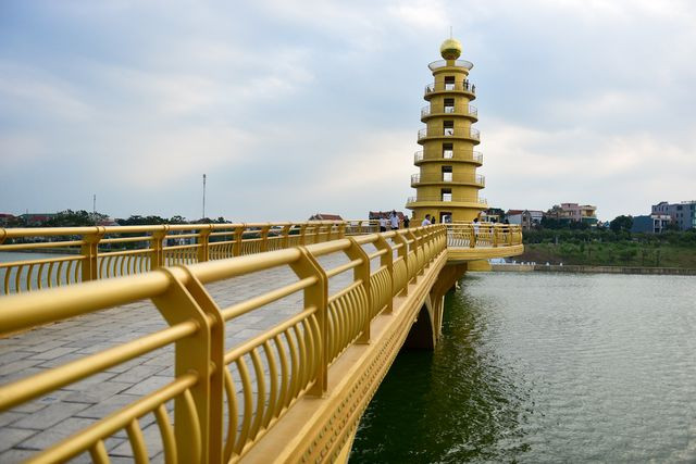 Toàn cảnh cây cầu đi bộ với kiến trúc tháp 7 tầng độc nhất vô nhị tại Phú Thọ - 3 Toàn cảnh cây cầu đi bộ với kiến trúc tháp 7 tầng độc nhất vô nhị tại Phú Thọ - 3