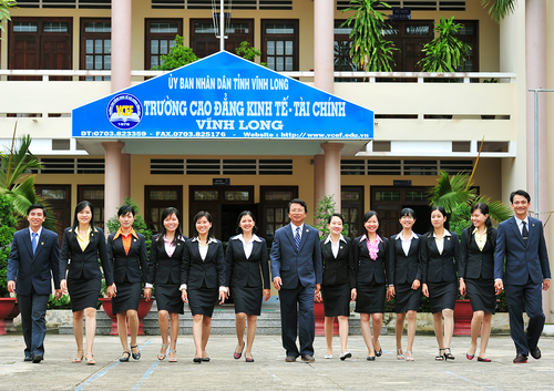 Trường Cao đẳng Kinh tế- Tài chính Vĩnh Long chính thức trở thành phân hiệu của UEH Trường Cao đẳng Kinh tế- Tài chính Vĩnh Long chính thức trở thành phân hiệu của UEH