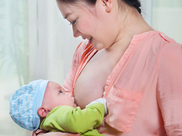 Mẹ bị ốm có nên tiếp tục cho con bú? Me bi om co nen tiep tuc cho con bu?