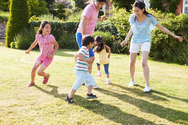 7 khung giờ vàng quan trọng bậc nhất của trẻ nhưng đang bị người lớn cướp đi một cách không thương tiếc - Ảnh 2. 7 khung giờ vàng quan trọng bậc nhất của trẻ nhưng đang bị người lớn cướp đi một cách không thương tiếc - Ảnh 2.