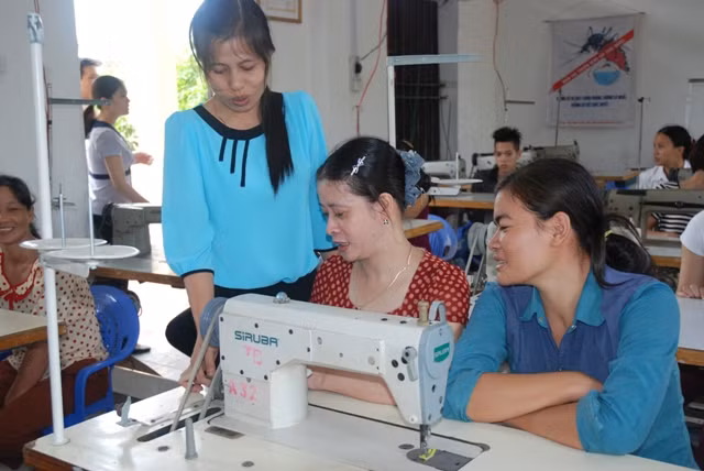 Tạo sinh kế bền vững cho phụ nữ nông thôn