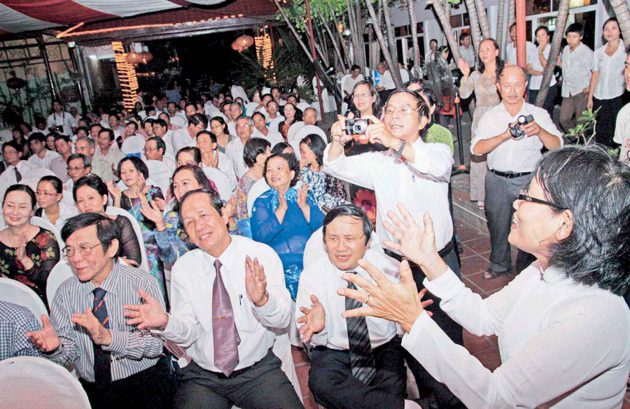 Một buổi gặp mặt của anh chị em Tổng đoàn HS Đà Nẵng tổ chức tại Đà Nẵng. Ảnh: TG Một buổi gặp mặt của anh chị em Tổng đoàn HS Đà Nẵng tổ chức tại Đà Nẵng. Ảnh: TG