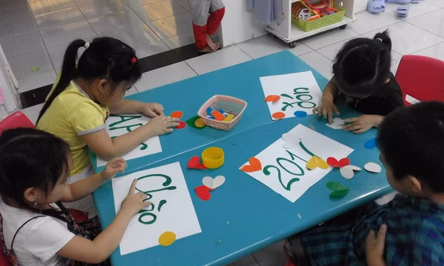 Hoạt động tạo hình hướng tới APEC 2017 của trường Mầm non Bình Minh