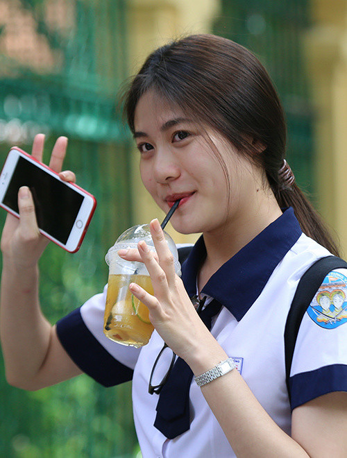Ánh mắt, nụ cười nữ sinh trường thi ảnh 10