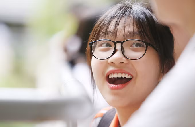 Ánh mắt, nụ cười nữ sinh trường thi ảnh 2