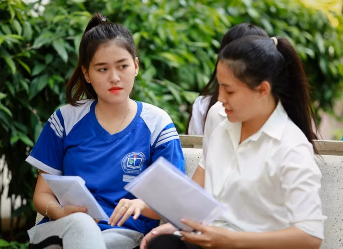 Ánh mắt, nụ cười nữ sinh trường thi ảnh 9