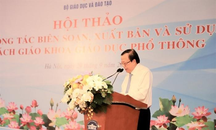 Nhà giáo ưu tú Ngô Trần Ái nói về giá SGK tại Hội thảo biên soạn, xuất bản và sử dụng SGK phổ thông.