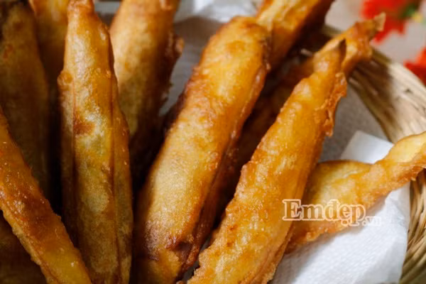 Lam khoai lang tam bot chien gion theo cach nay moi ngon