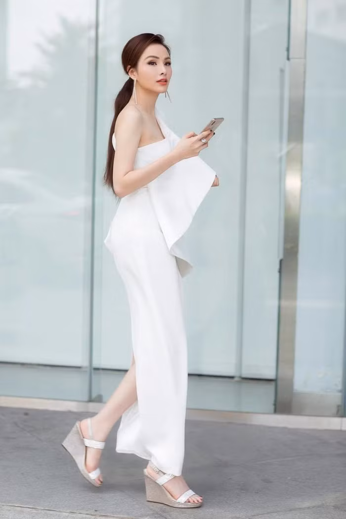 Hậu quả khó lường khi sao Việt phẫu thuật thẩm mỹ đổi vận