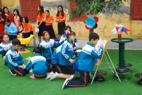 Tiết học tiếng Anh trải nghiệm sáng tạo của học sinh Trường Tiểu học Hải Thành