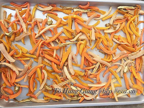 3 cach lam dua muoi tu cu qua say kho