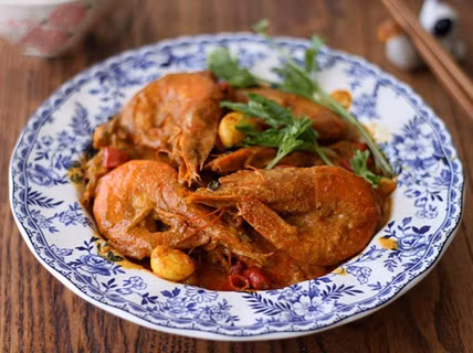 Thơm lừng khó cưỡng món tôm nấu cà ri 