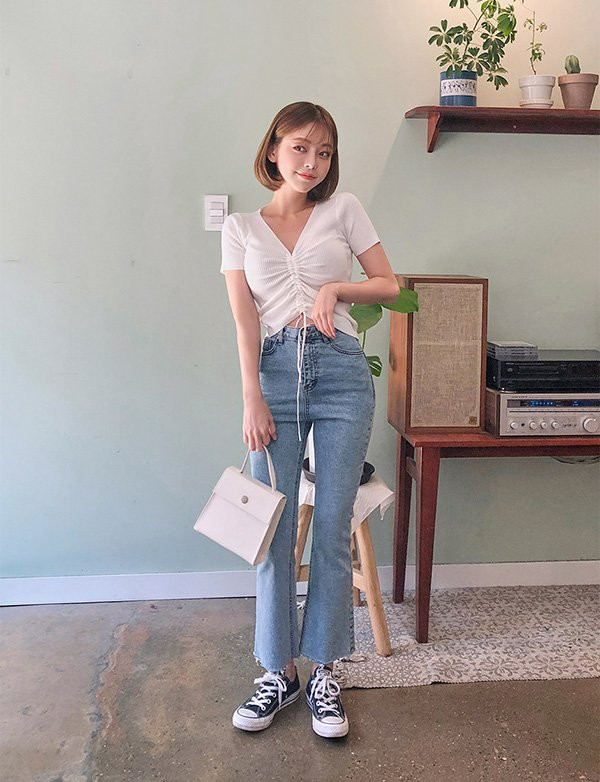 4 món đơn giản diện hằng ngày giúp chị em “nấm lùn” cao như cô nàng mét 7 ảnh 3 ba met be doi ma trong cao rao chang thua hoi 1m7, day la 4 mon chi em can sam - 4