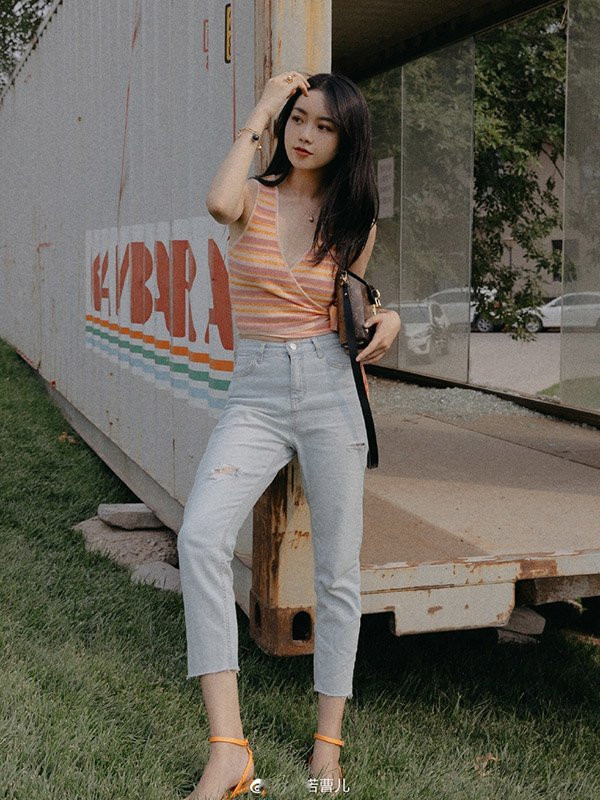 4 món đơn giản diện hằng ngày giúp chị em “nấm lùn” cao như cô nàng mét 7 ảnh 8 ba met be doi ma trong cao rao chang thua hoi 1m7, day la 4 mon chi em can sam - 9