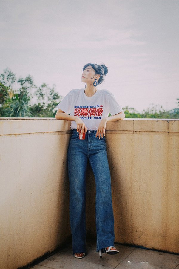 4 món đơn giản diện hằng ngày giúp chị em “nấm lùn” cao như cô nàng mét 7 ảnh 9 ba met be doi ma trong cao rao chang thua hoi 1m7, day la 4 mon chi em can sam - 10