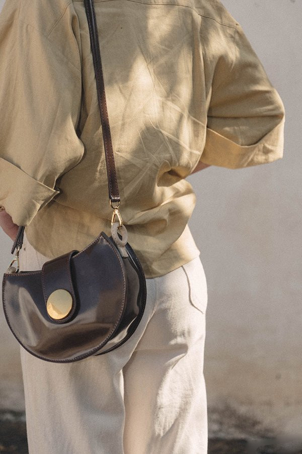 4 món đơn giản diện hằng ngày giúp chị em “nấm lùn” cao như cô nàng mét 7 ảnh 20 ba met be doi ma trong cao rao chang thua hoi 1m7, day la 4 mon chi em can sam - 21