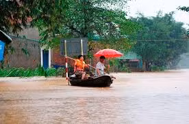  Ủng hộ nhân dân các tỉnh miền Trung và Tây Bắc khắc phục hậu quả lũ lụt