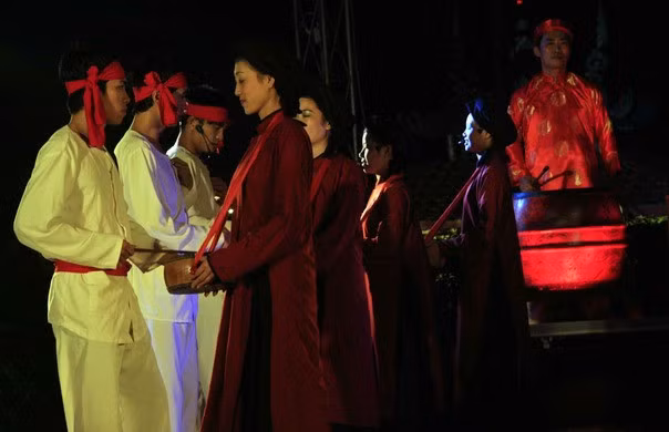 Đi tìm câu Xoan miền đất Tổ…!