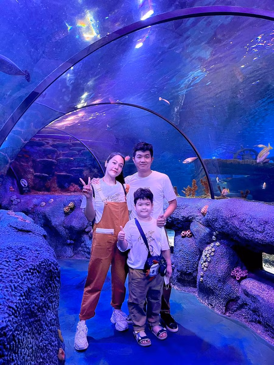 Những khoảnh khắc gia đình 3 người hạnh phúc của Nhật Kim Anh hẳn netizen lâu rồi không được nhìn thấy.