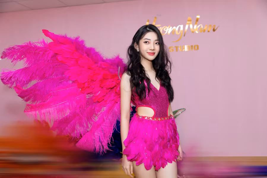 Những ứng cử viên sáng giá tất bật chuẩn bị cho các hoạt động được tổ chức tại thành phố biển Quy Nhơn, Bình Định. Một trong số đó là sự kiện diễu hành đường phố carnival đang được đông đảo người dân chờ đón vào ngày 21/7 sắp tới.