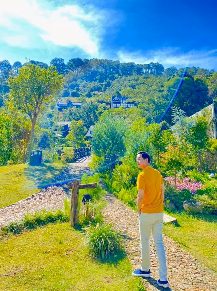 Hứa Vĩ Văn được nhiều khán giả ưu ái gọi là "nam thần không tuổi" của làng giải trí Vbiz.