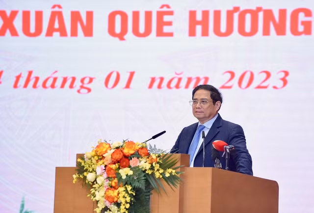 Thủ tướng xúc động trước tình cảm của kiều bào - những người đã vượt qua rất nhiều giới hạn để về với quê hương - Ảnh: VGP/Nhật Bắc