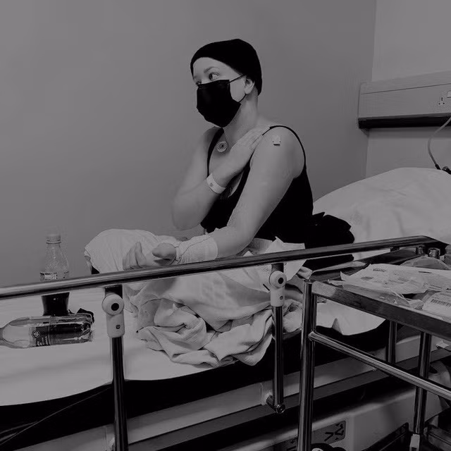 Sắp cưới phát hiện bị ung thư máu, cô nàng bị chồng tương lai phản bội và cái kết bất ngờ ảnh 2