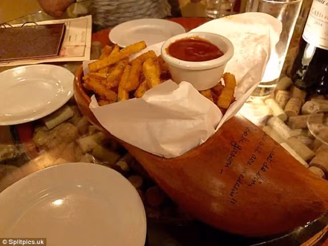 Những đĩa đựng thức ăn “sai quá sai” của các nhà hàng khiến thực khách chỉ biết câm nín - Ảnh 14.