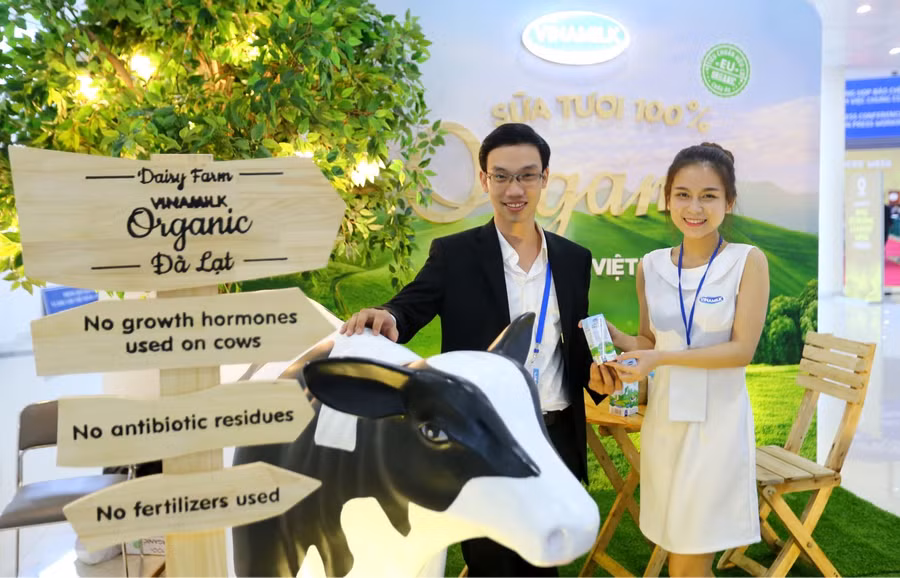 Sản phẩm “Sữa tươi Vinamilk 100% Organic” – từ Trang trại bò sữa Organic tiêu chuẩn châu Âu đầu tiên tại Việt Nam và Đông Nam Á có mặt tại Hội nghị thượng đỉnh APEC 2017. (Ảnh: Xuân Phú)