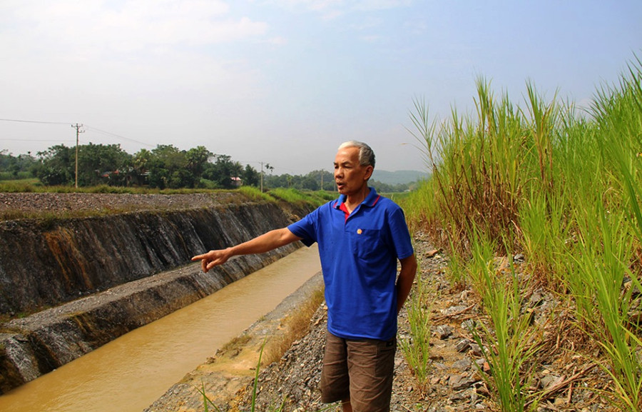 Ông Nguyễn Hữu Tư (thôn Liên Cơ 1) cho rằng dự án kênh Bắc sông Chu đã làm ảnh hưởng đến ngôi nhà của ông
