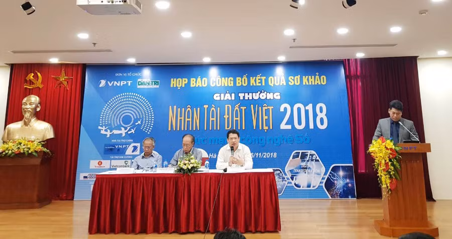 Ban tổ chức trao đổi thông tin tại họp báo công bố kết quả sơ khảo Giải thưởng