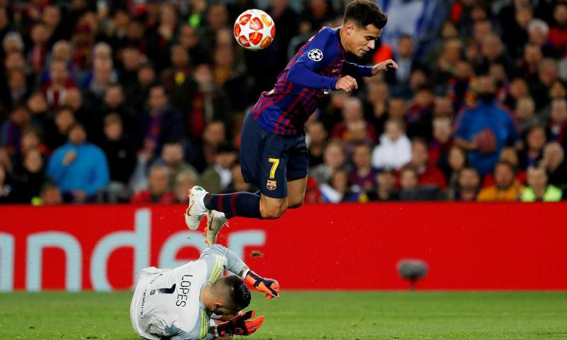 Va chạm với Coutinho, thủ môn Lyon mất trí nhớ tạm thời