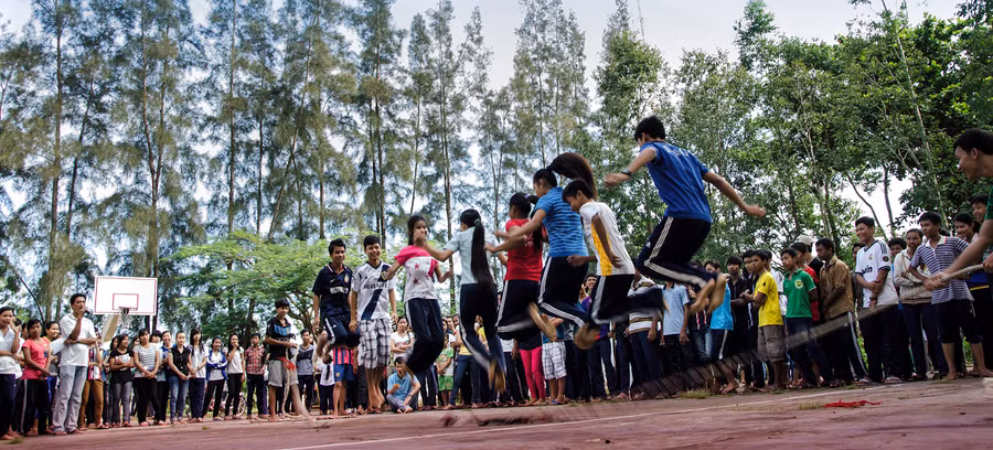 Một buổi ngoại khóa của học sinh Trường THPT Dân tộc nội trú Huỳnh Cương.