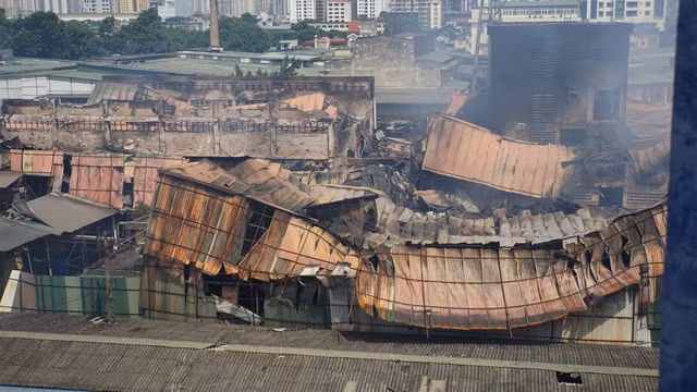 Vụ cháy công ty Rạng Đông: Việc tẩy độc môi trường rất phức tạp - 3