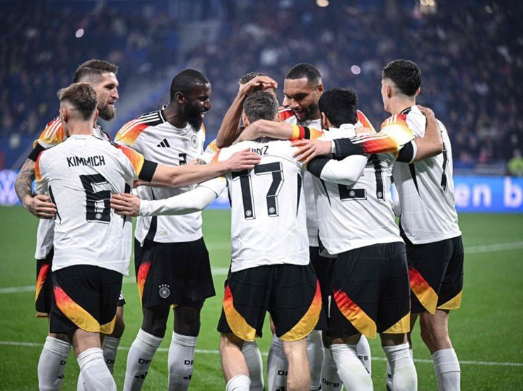 Lịch thi đấu bóng đá 19/6: Kịch tính vòng 24 V-League