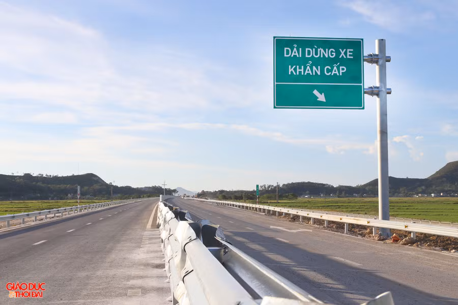 Từ nút giao Quốc lộ 7A (xã Diễn Cát, huyện Diễn Châu, Nghệ An) đến nút giao Quốc lộ 46B (xã Hưng Tây, huyện Hưng Nguyên, Nghệ An) dài khoảng 30km hoàn thành thông xe vào dịp 30/4/2024.