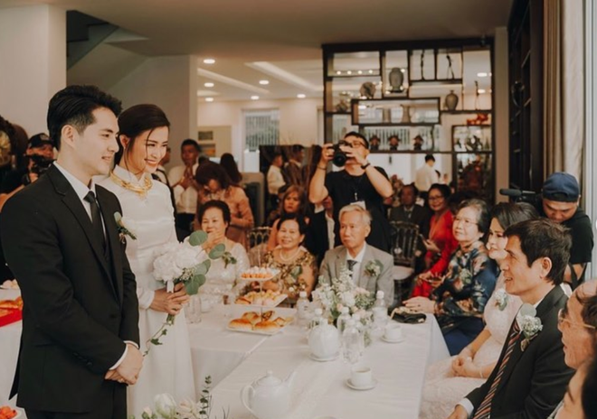 Ngắm nhìn siêu biệt thự của 2 cô dâu hot nhất showbiz Đông Nhi và Bảo Thy mà ngưỡng mộ