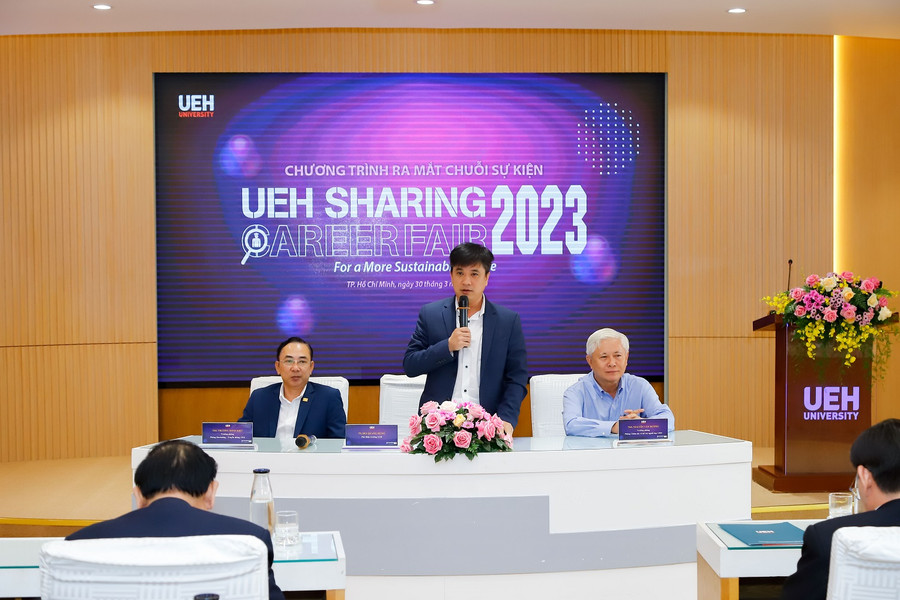 Ban tổ chức chia sẻ thông tin về chuỗi sự kiện UEH SHARING - CAREER FAIR 2023.