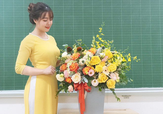 Cô giáo tiểu học cực xinh vừa là người mẫu ảnh, được học sinh yêu mến ảnh 7 Co giao tieu hoc la nguoi mau anh, duoc hoc sinh yeu men hinh anh 7