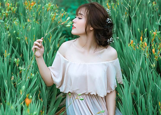 Cô giáo tiểu học cực xinh vừa là người mẫu ảnh, được học sinh yêu mến ảnh 2 Co giao tieu hoc la nguoi mau anh, duoc hoc sinh yeu men hinh anh 2