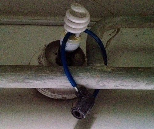 Cẩn thận là trên hết. Cẩn thận là trên hết.