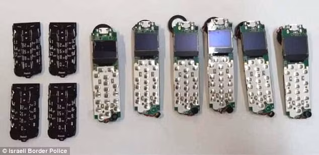 giau 6 dien thoai vao hau mon, lua cho canh sat bat vao tu hinh anh 1