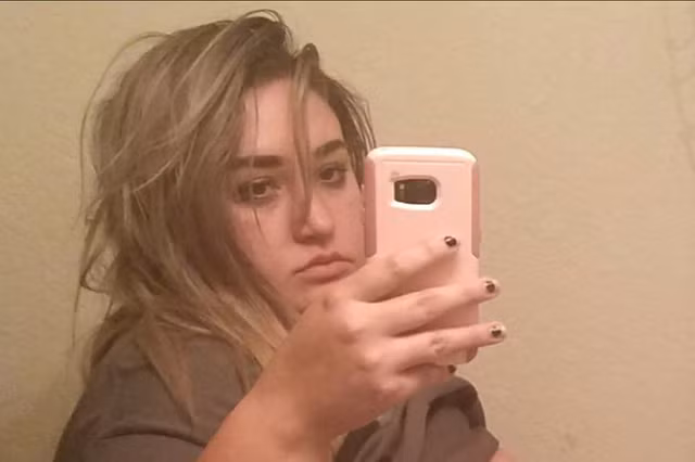 Bà mẹ giảm hơn 64 kg, trở thành người mẫu sau 6 lần sảy thai vì quá béo ảnh 1