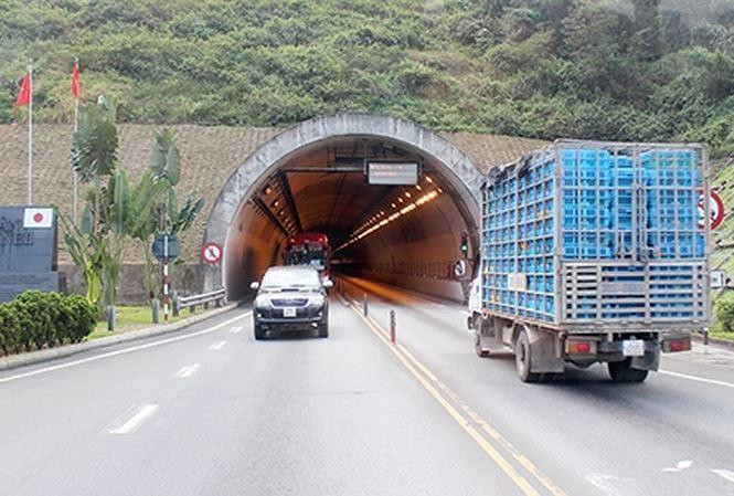Liên tiếp tai nạn qua đèo Hải Vân: Sao không chọn đi hầm? ảnh 2 Liên tiếp tai nạn qua đèo Hải Vân: Sao không chọn đi hầm? ảnh 2
