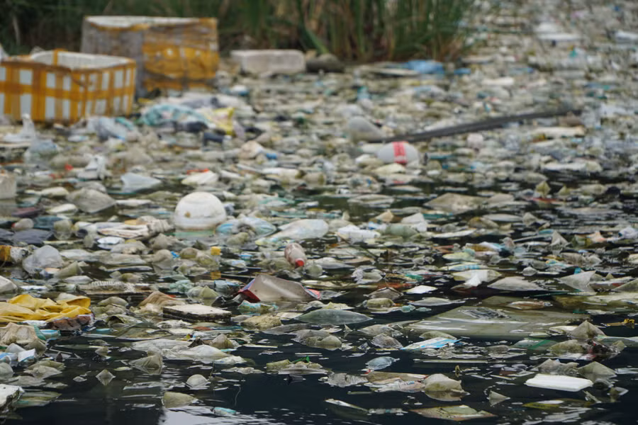 Tình trạng rác thải bốc mùi hôi thối gây ảnh hưởng đến đời sống bà con. Tình trạng rác thải bốc mùi hôi thối gây ảnh hưởng đến đời sống bà con.