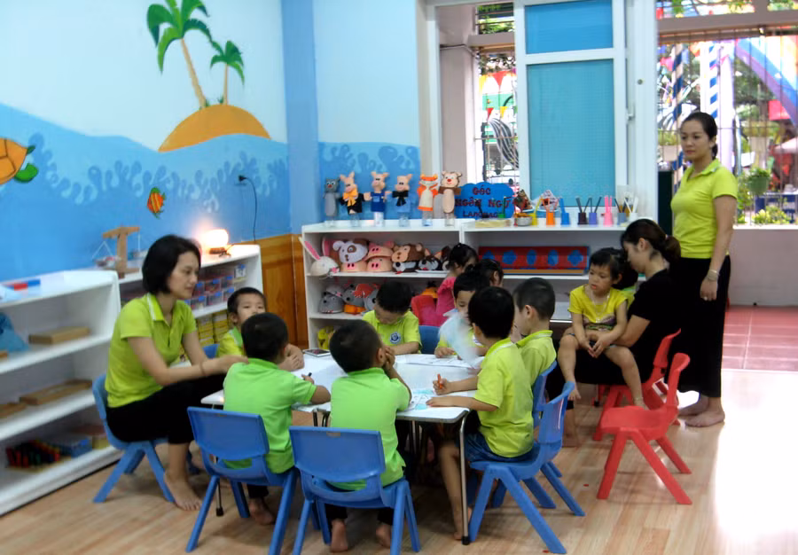 Giờ học của các cháu Trường Mầm non thực hành Hoa Sen